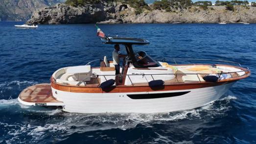 Noleggio Mimì 9.5 in Costiera Amalfitana